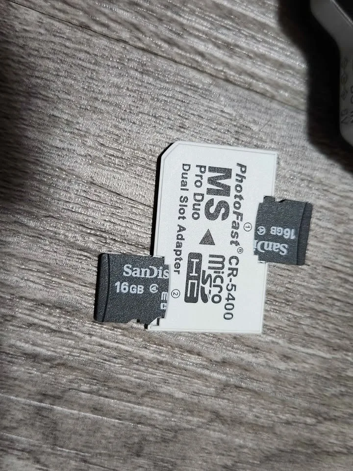 Modded PSP 2000 – High-Capacity Battery + 2x16GB Micro SD Cards image indicator(5)