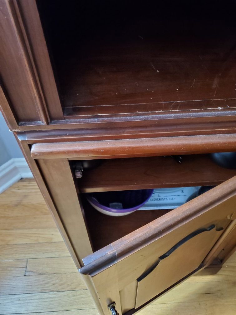Solid wood china cabinet - photo 4