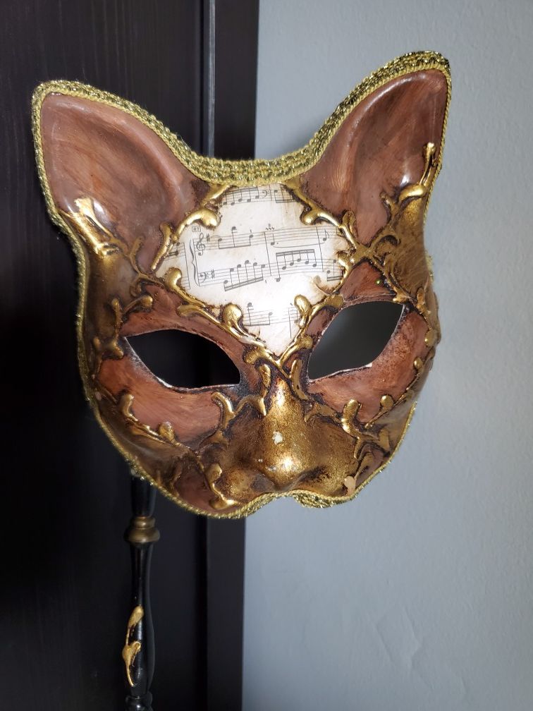 Brown and gold cat mask - photo 2