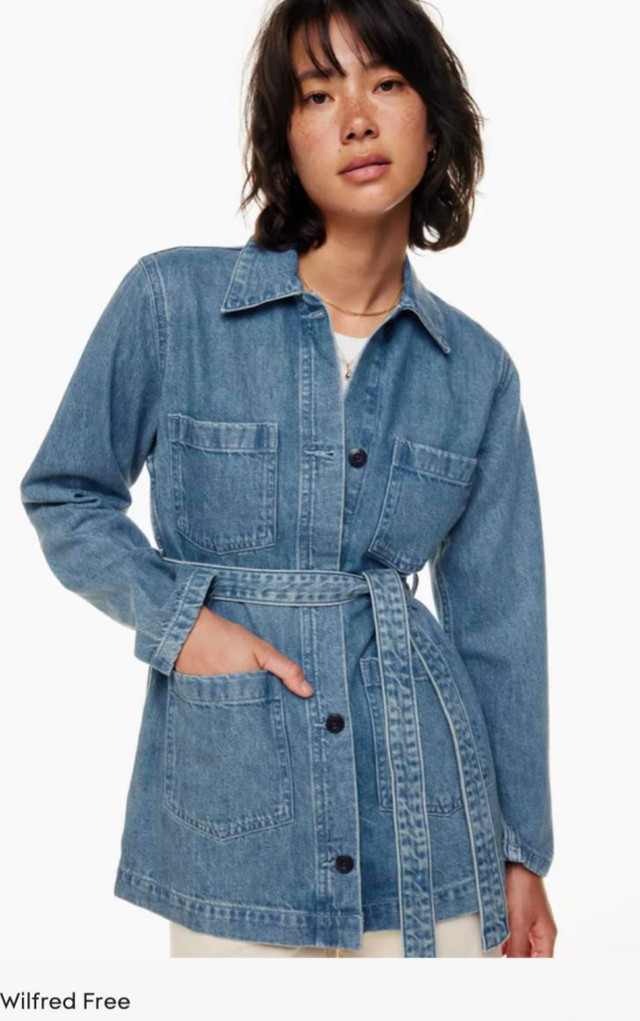 BNWT. Aritzia Wilfred Free Port Denim Jacket - Size Small