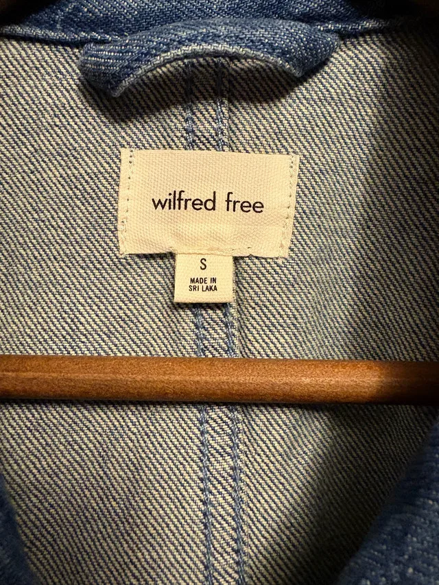 BNWT. Aritzia Wilfred Free Port Denim Jacket - Size Small image indicator(3)