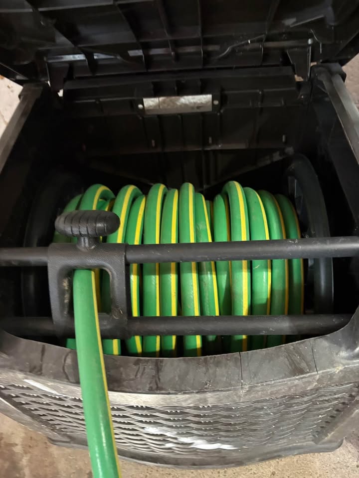 Suncast Hose Cart with Reel - photo 3
