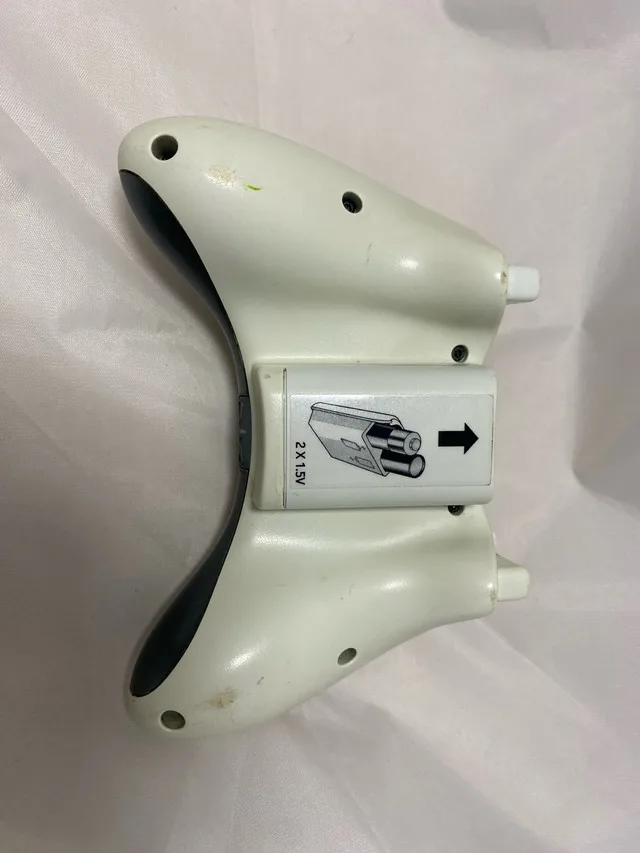 Official Microsoft Xbox 360 White Wireless Controller image indicator(2)