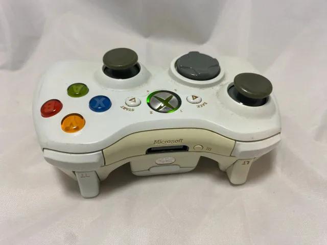 Official Microsoft Xbox 360 White Wireless Controller image indicator(3)
