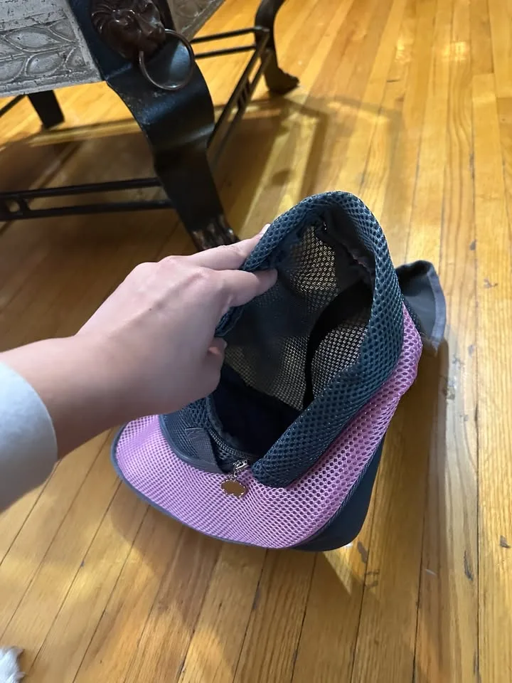 Crossbody XS pet carrier image indicator(2)