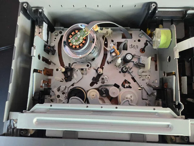 Magnavox DVD/VCR Combo parts/ or repair image indicator(4)