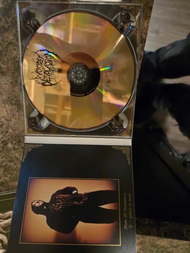 Metal / Rock / Rap CDs - $4+ image indicator(10)