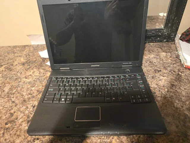 Emachines D620 Laptop thumbnail