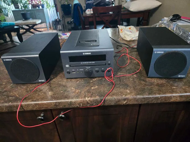 Yamaha CRX-040 Stereo System - read description- thumbnail