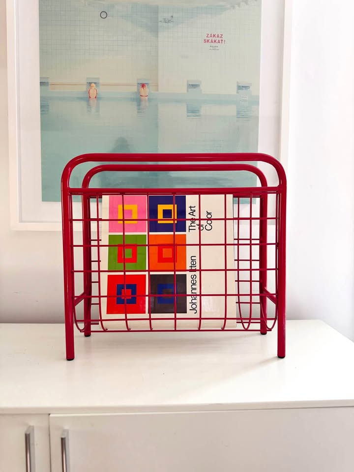 Vintagea Red AMISCO Magazine Rack