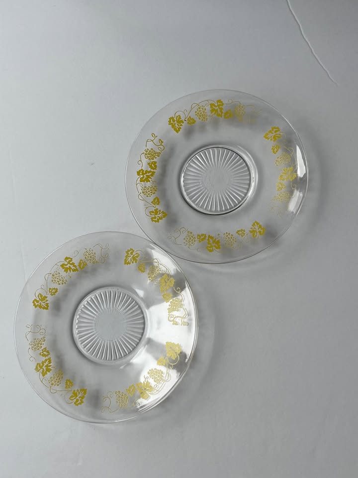 Anchor hocking dessert plates - 2 pc - yellow, vineyard pattern - photo 2