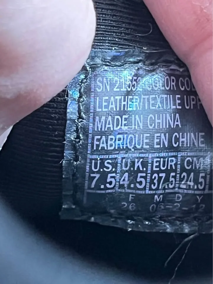 Skechers women’s shoes like new sz 7.5 image indicator(3)