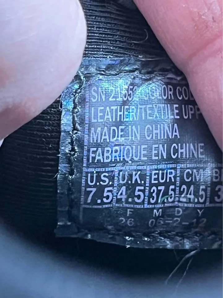 Skechers women’s shoes like new sz 7.5 image indicator(4)