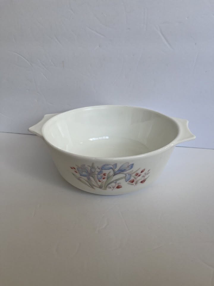 Pyrex JAJ England Blue Iris Casserole - 9 Inch - NO LID - photo 3