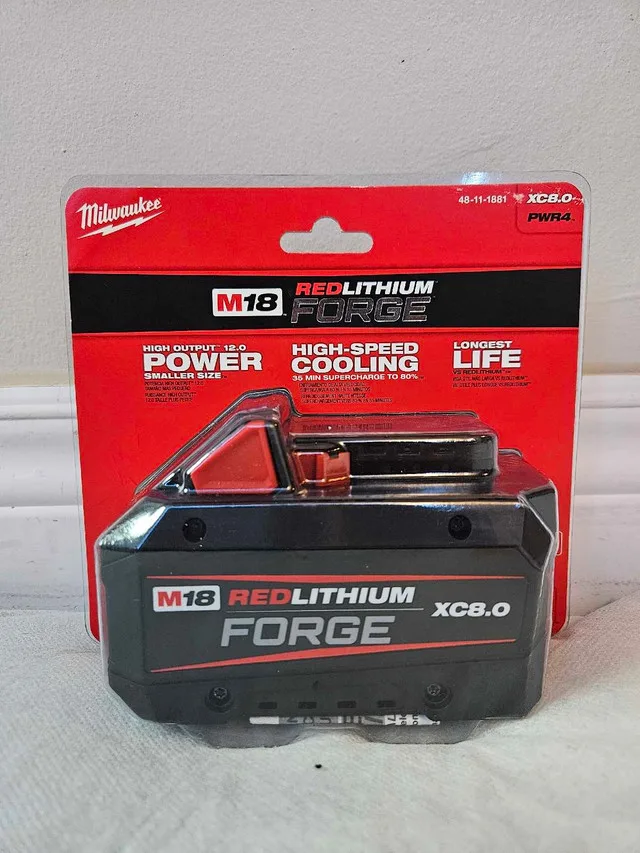 Milwaukee M18 8.0 Forge Battery thumbnail