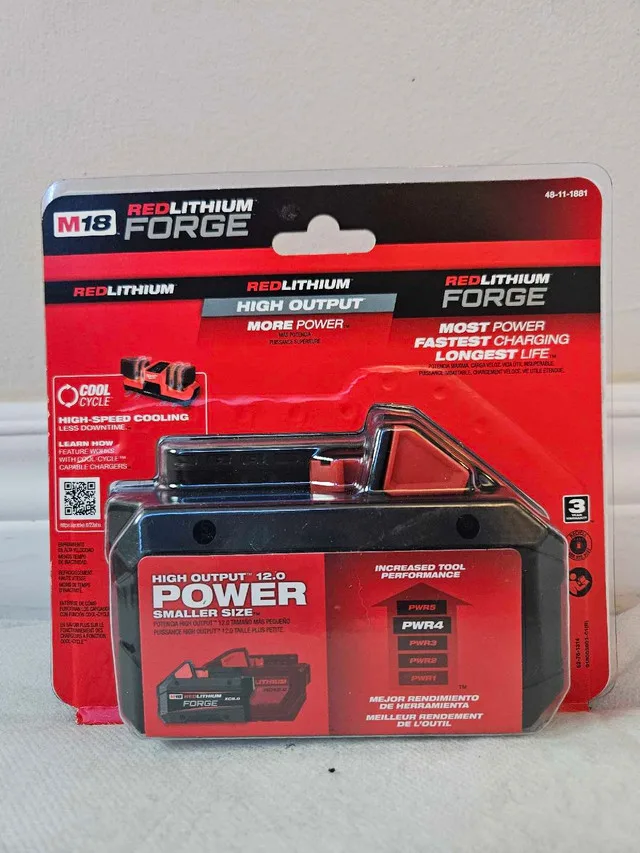 Milwaukee M18 8.0 Forge Battery image indicator(2)