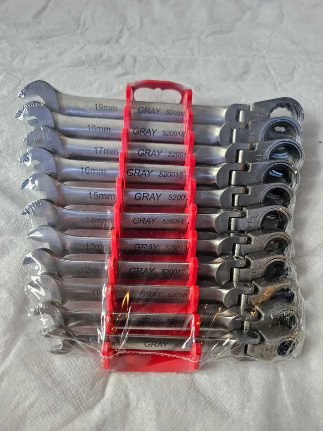 Gray Ratcheting Wrench Set thumbnail