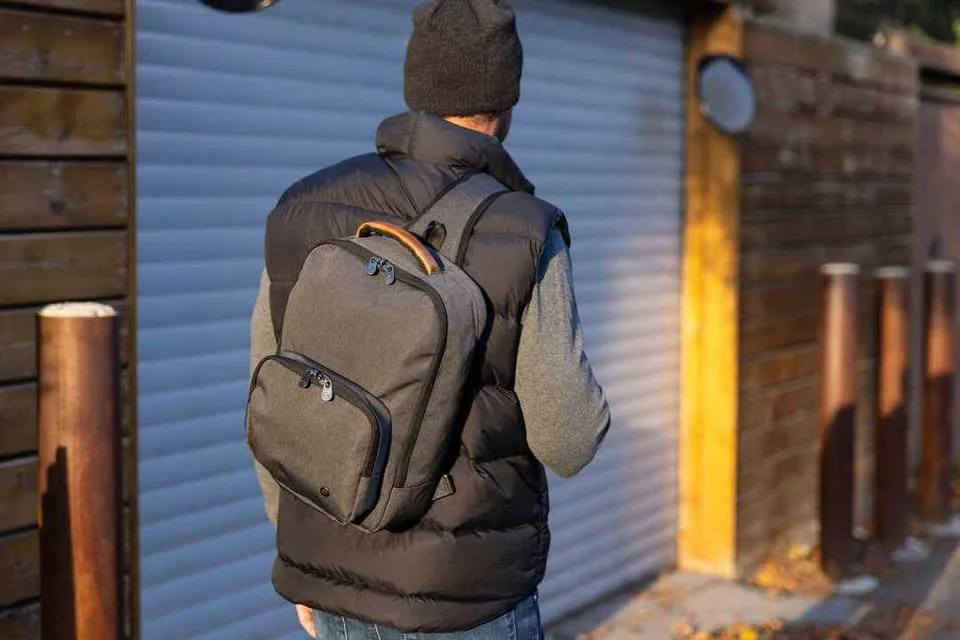 PKG Robson 12L Cross-body | Laptop bag image indicator(5)