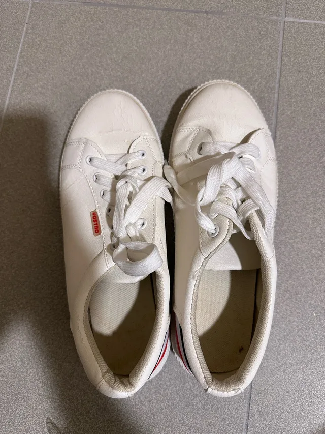 Vostrio Sneakers thumbnail