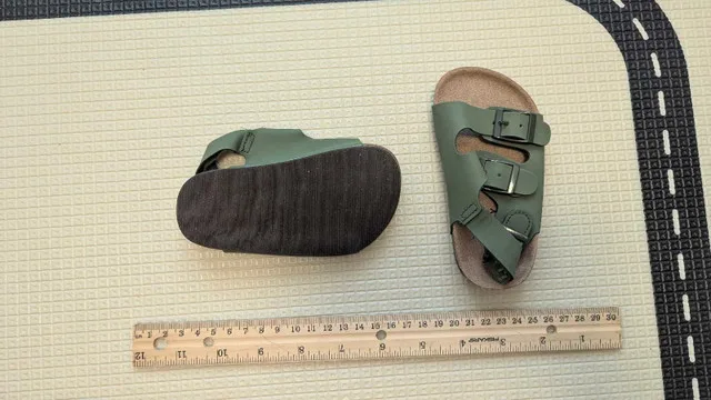 Old Navy Sandals size 5 thumbnail
