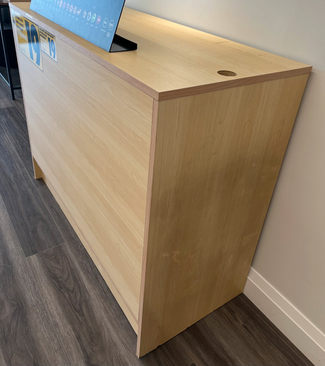 Maple Wood Counter