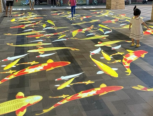 Dynamic Projection Light Advertising Logo Effect