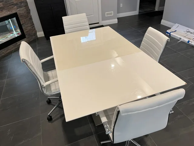 White Dining Table image indicator(3)