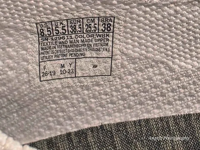 Sketchers slip ins woman's size 8.5 image indicator(5)