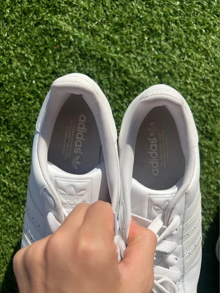 Adidas Superstar Size 11 Men’s image indicator(4)