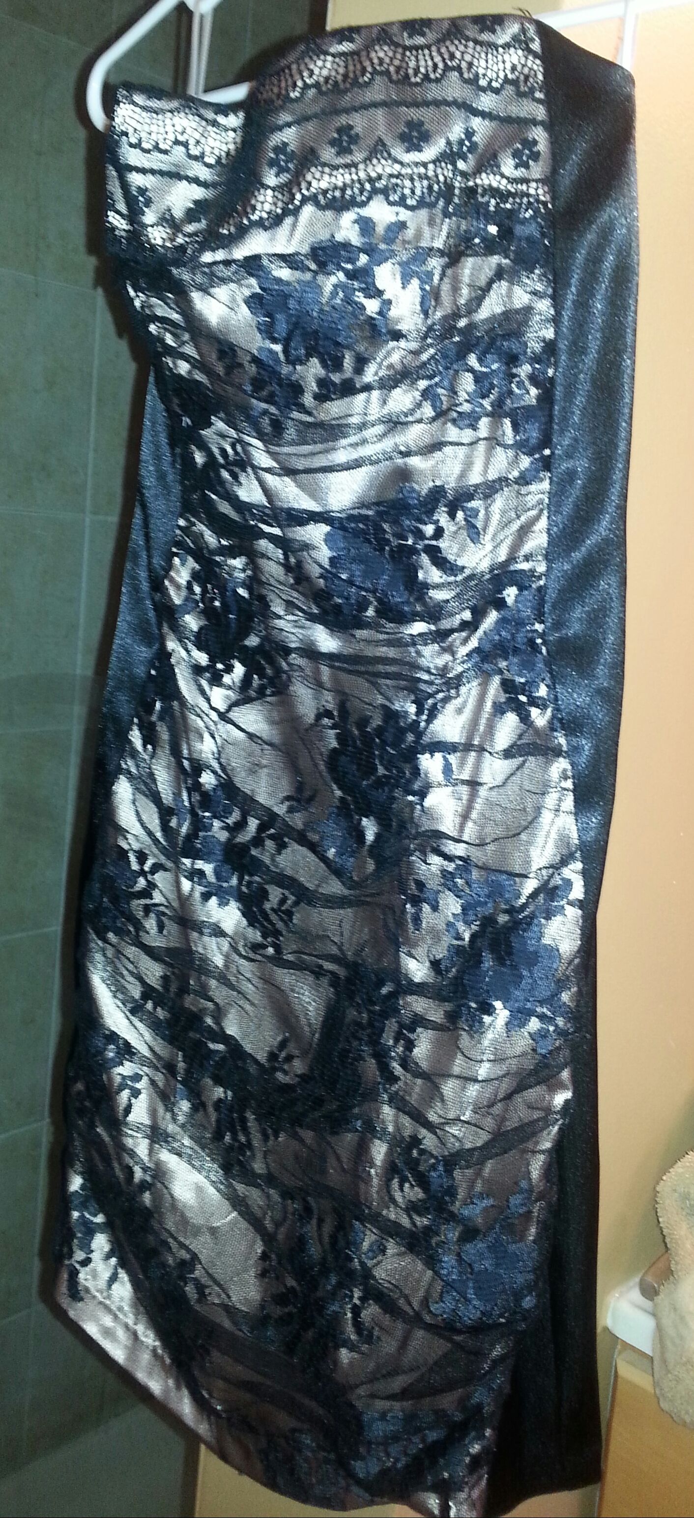 Fancy Dresses x4 Medium - photo 4