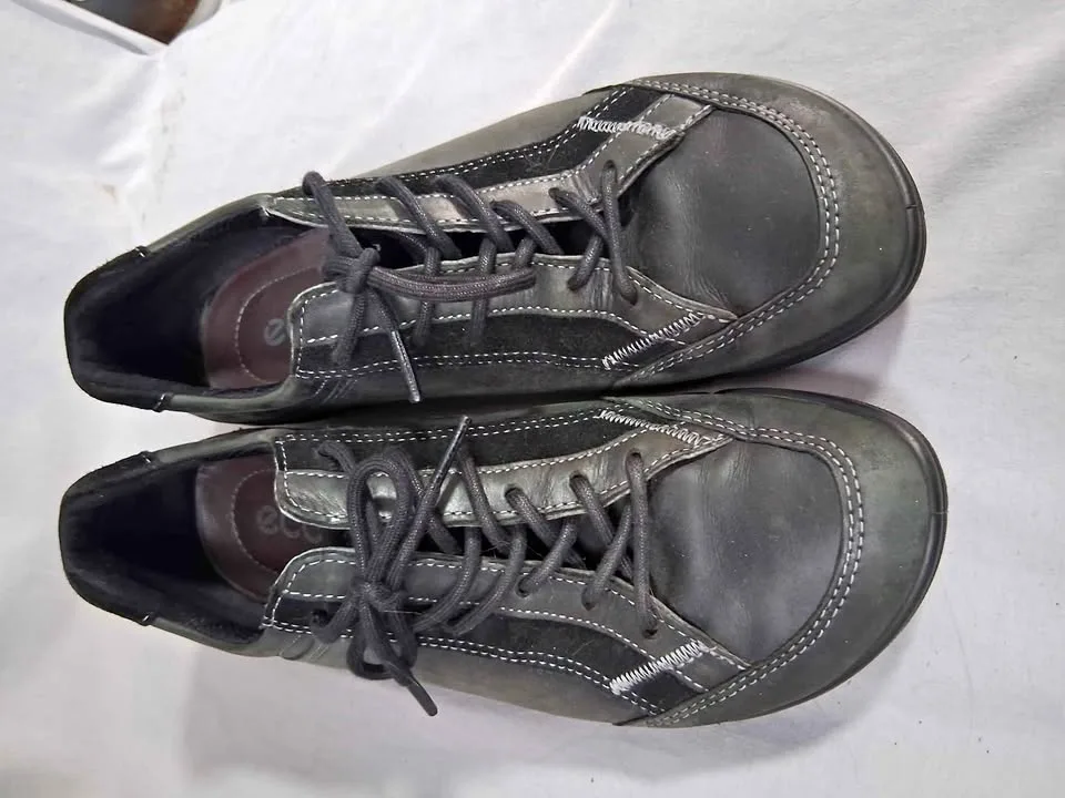 Size 38 Ecco Shoes thumbnail