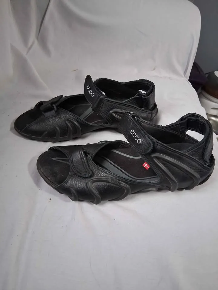Size 38 Ecco sandals image indicator(3)