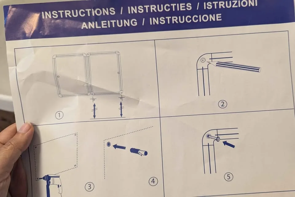 Swansea Lockable White Board (dry erase) image indicator(7)