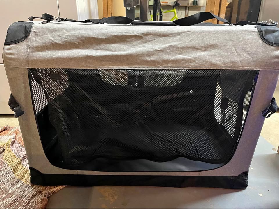 Collapsible Dog Crate