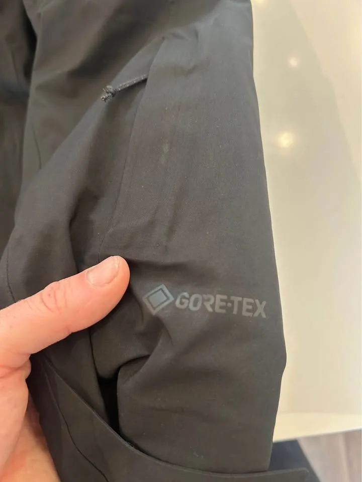 Brand New Patagonia Womens Primo Puff Jacket Size S image indicator(3)