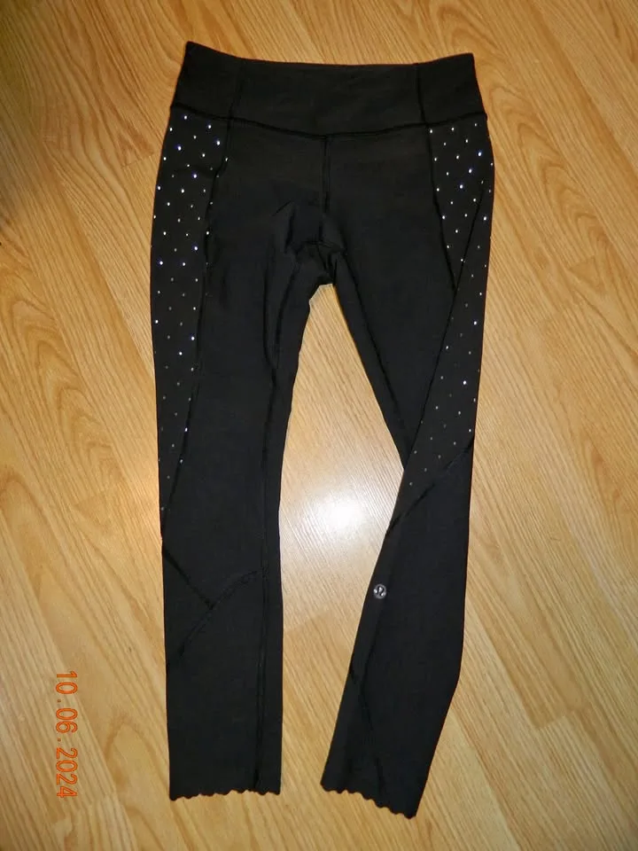 LULULEMON TIGHT STUFF TIGHT *REFLECTIVE..size 6..VGUC-EUC thumbnail