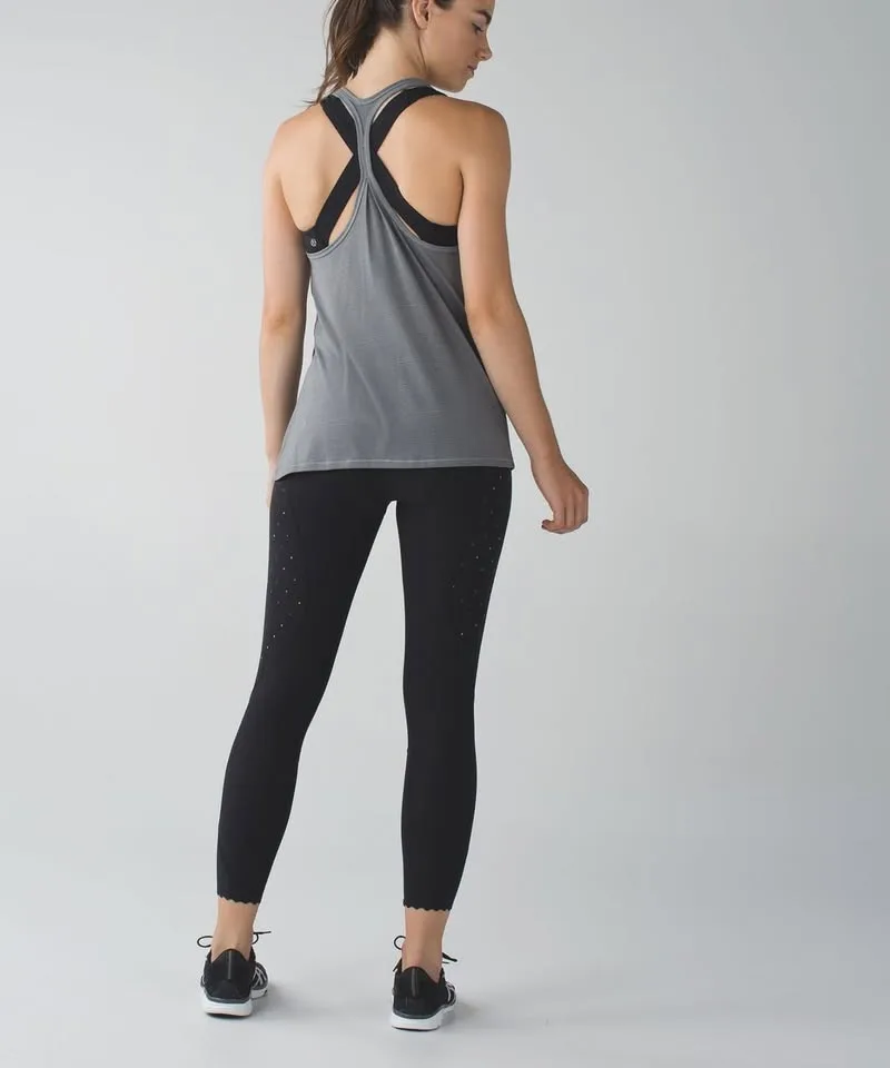 LULULEMON TIGHT STUFF TIGHT *REFLECTIVE..size 6..VGUC-EUC image indicator(4)