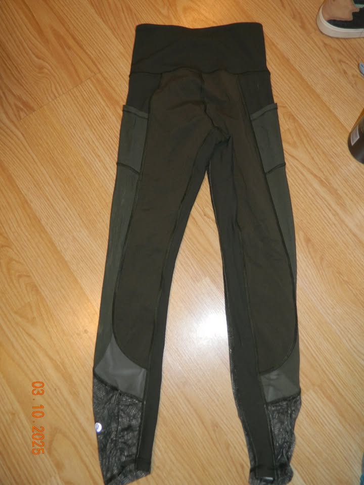 LULULEMON HI TIMES PANT(luxtreme, mesh) size 2...EUC - photo 2
