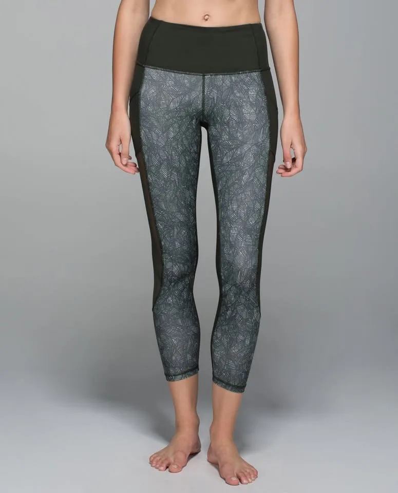 LULULEMON HI TIMES PANT(luxtreme, mesh) size 2...EUC image indicator(3)