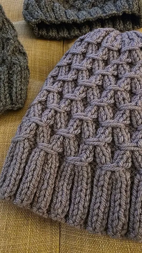 Handmade winter hats image indicator(2)