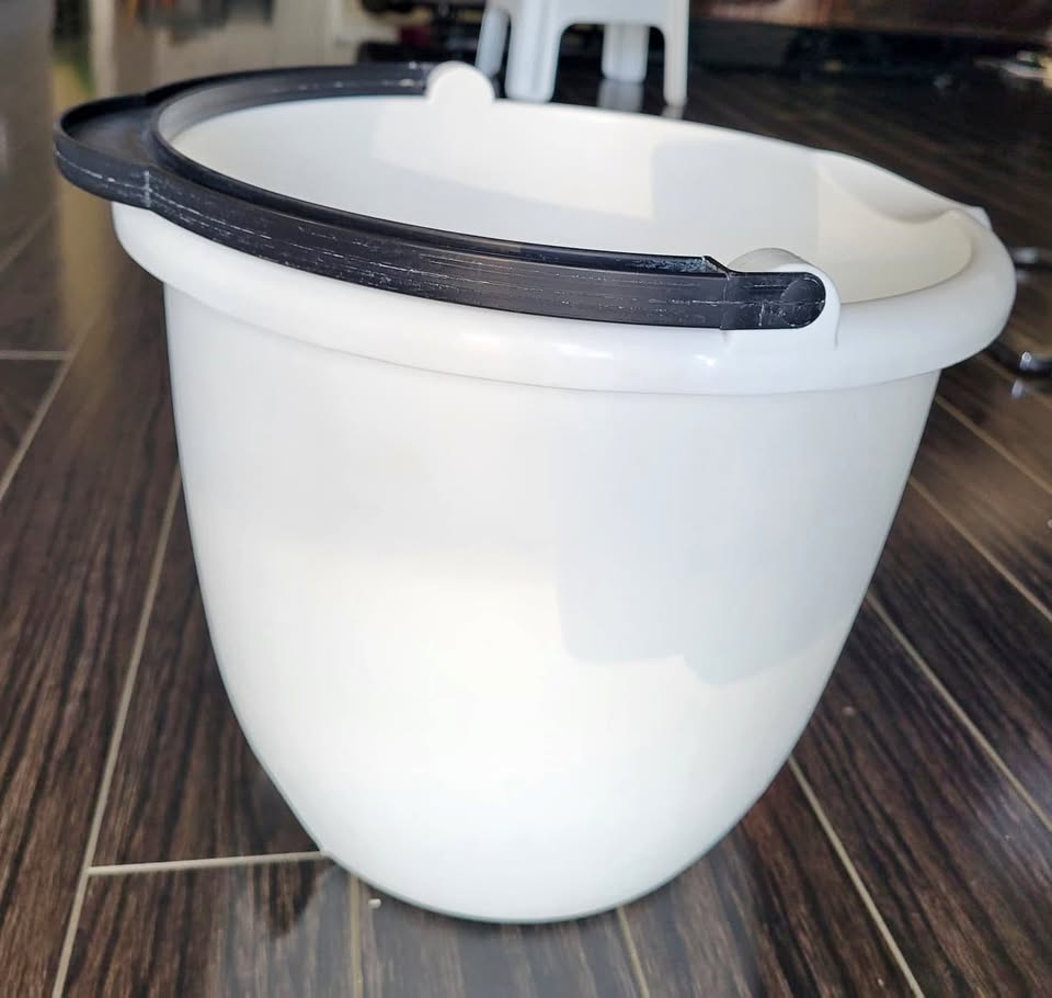 White Plastic Multipurpose Bucket - 10L Capacity