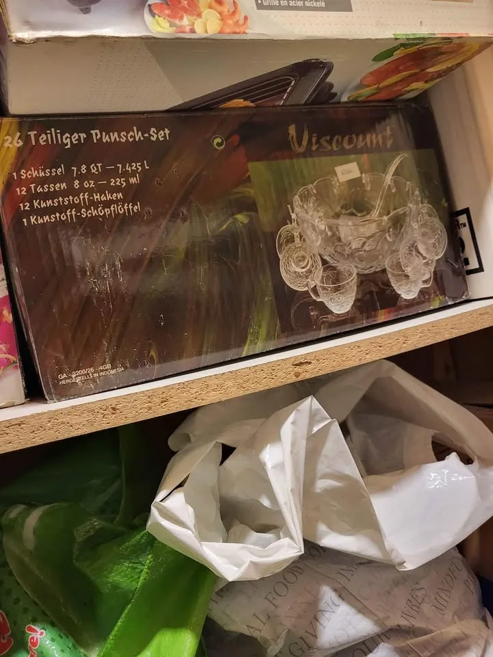 Two Sets of Curlers image indicator(4)