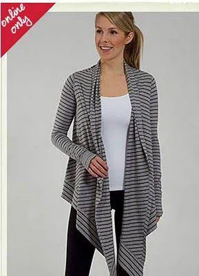 LULULEMON OASIS WRAP..size 4(rip tag)...GUC-VGUC image indicator(4)