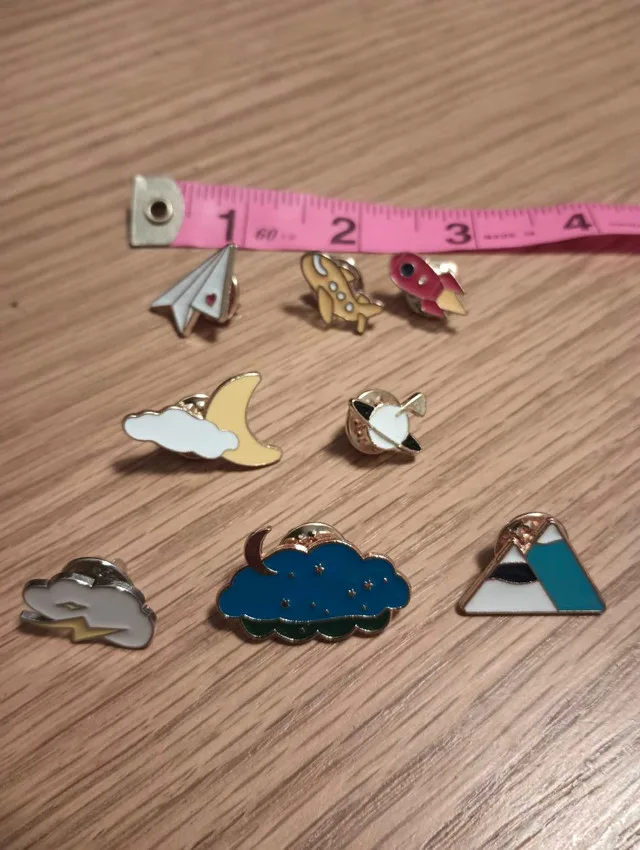 Travel/ Sky Pins image indicator(2)