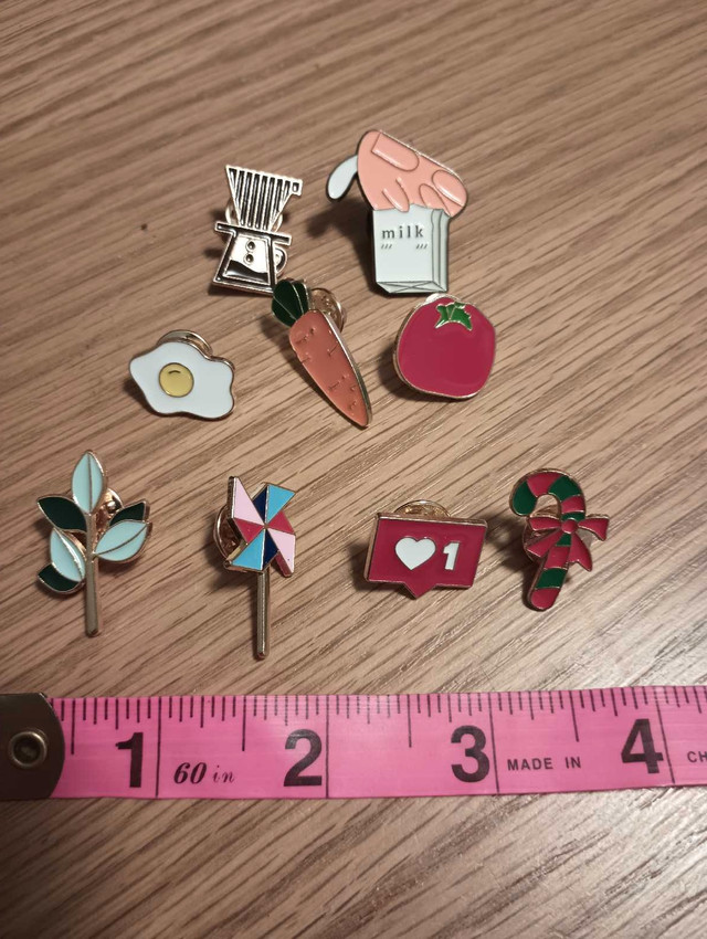 Food/ Random Pin Collection: $1 each - photo 2