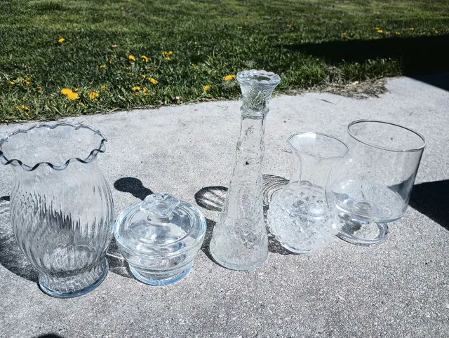 Clear Vase Bundle image indicator(2)