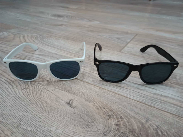 Sunglasses $2 each ️