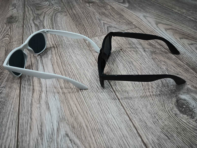 Sunglasses $2 each ️ - photo 3