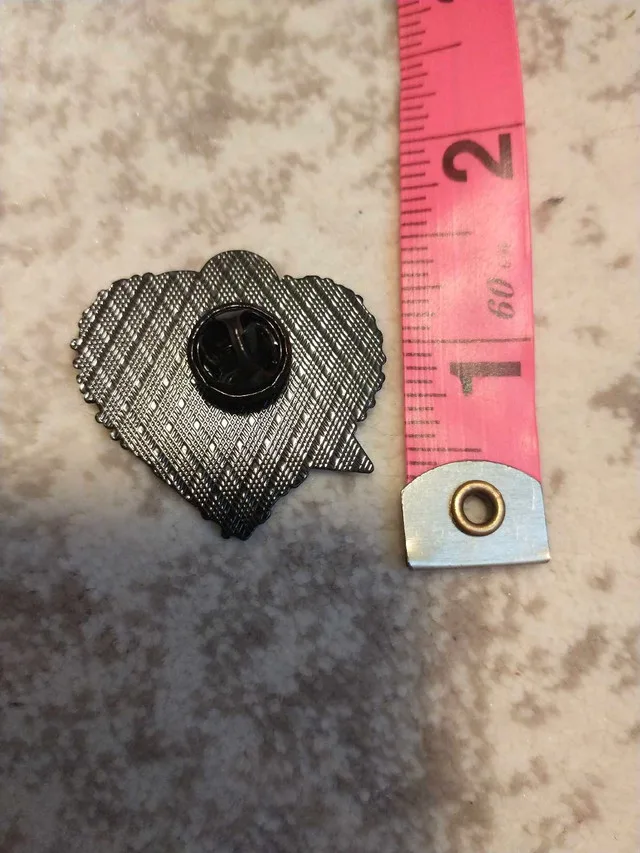 Jack and Sally Pin image indicator(2)