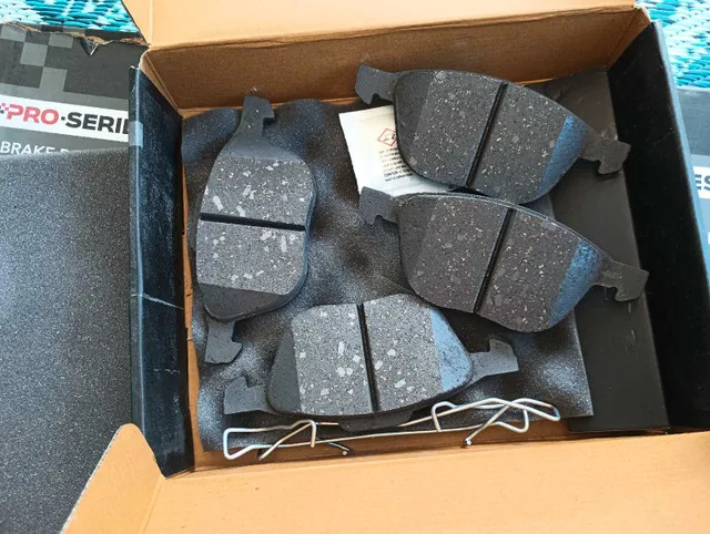 NEW Brake Pads and Rotors image indicator(6)